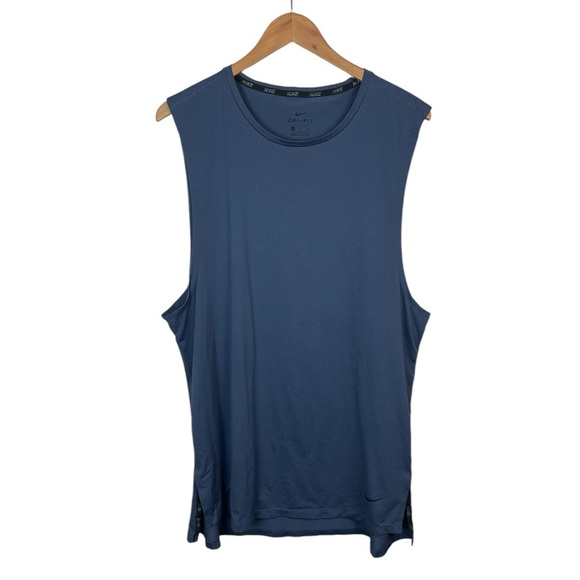 TS540 Men’s Nike Dri Fit Performance Sleeveless Workout Gym Shirt XL - Picture 1 of 4